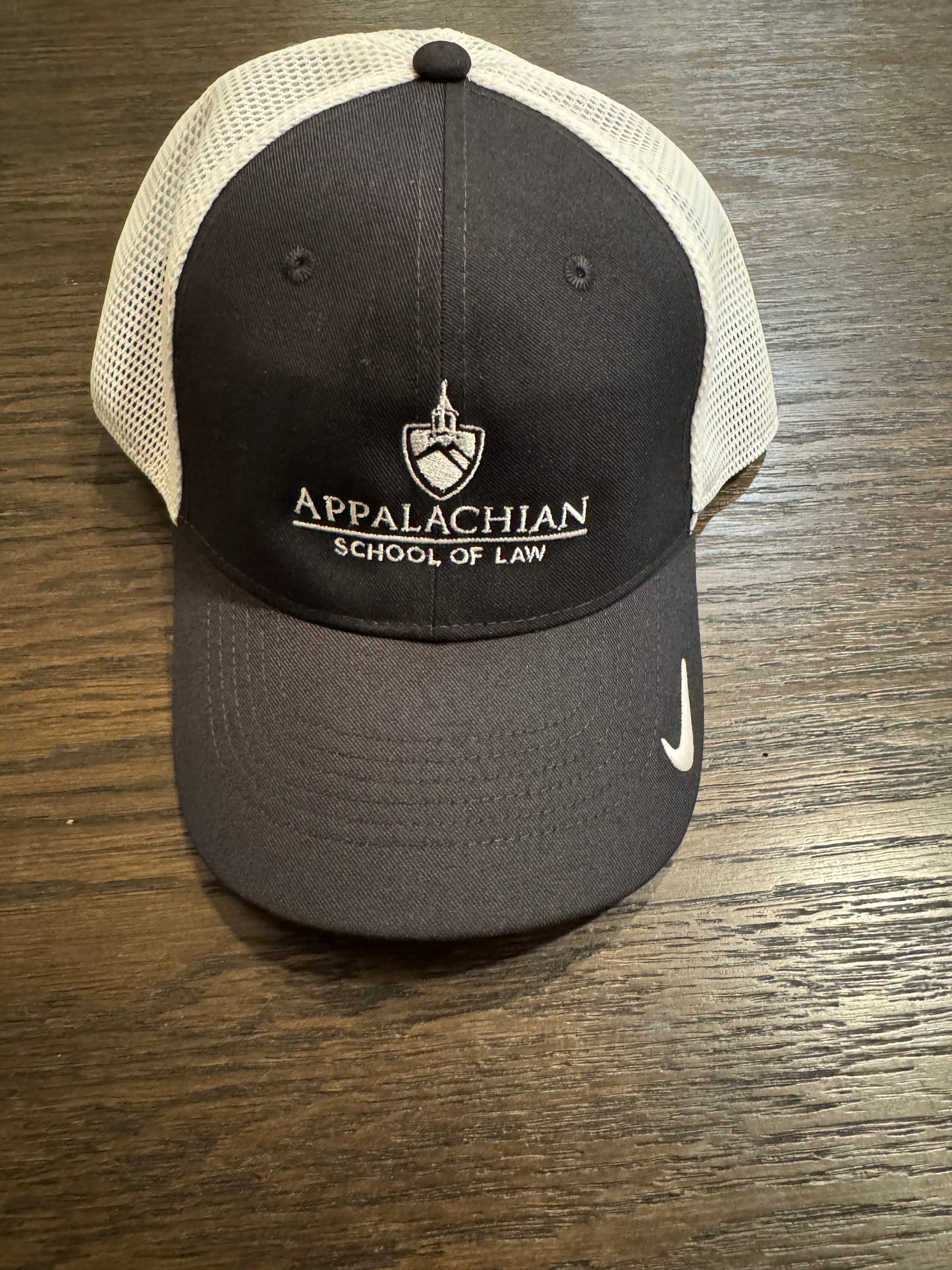 Nike Fitted Mesh Hat